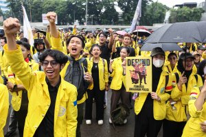 Mahasiswa UI Demo di DPR, Tagih 17+8 Tuntutan Rakyat