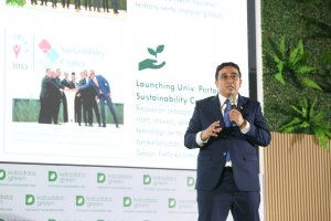 Katadata SAFE 2025: Wakil Direktur Utama Pertamina Oki Muraza