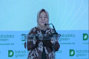 Katadata Safe 2025 Deputi bidang Keterjangkauan dan Keamanan Pangan Kemenko Pangan, Nani Hendiarti