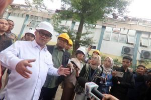 Mendikdasmen tinjau SMKN 1 Cileungsi yang atapnya ambruk