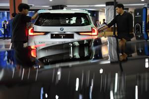 Penjualan mobil Agustus 2025