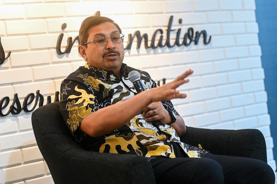 tupoksi komdigi tumpang tindih dengan ksp dan bkp, angga raka prabowo,