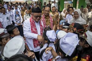 Mendikdasmen tinjau pembelajaran dan pelatihan guru di Cimahi