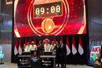 PT Merdeka Gold Resources Tbk (EMAS) resmi mencatatkan saham perdana di Bursa Efek Indonesia (BEI), Senin (23/9)