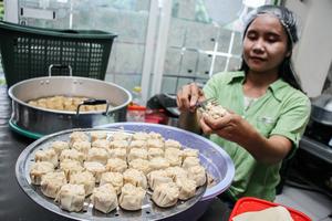 Target penyaluran kredit usaha rakyat perumahan