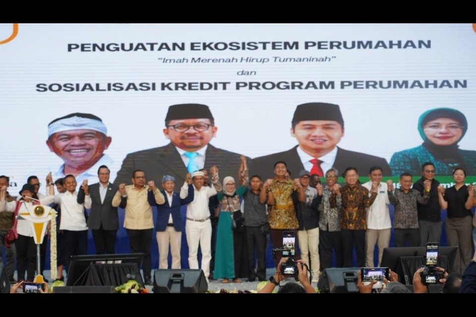 bank bjb berkomitmen memperkuat ekosistem perumahan inklusif demi kesejahteraan masyarakat Jawa Barat.