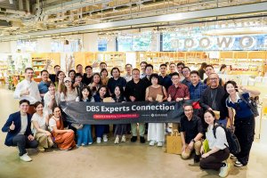 Momen kebersamaan nasabah DBS Treasures Private Client dalam program DBS Experts Connection 2025 di Shenzhen & Hong Kong yang berlangsung 15–18 Septem