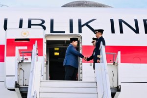 Presiden Prabowo Subianto di Bandara Internasional Schiphol, Amsterdam, Belanda, Kamis (25/9).