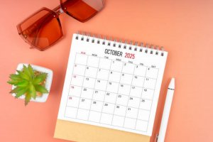 Kalender Bulan Oktober 2025