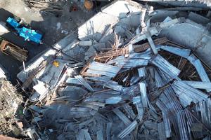 Pembongkaran mushalla ambruk di Ponpes Al Khoziny