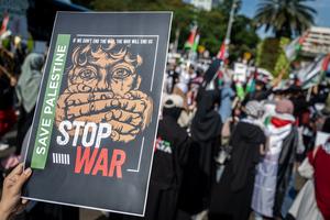 Aksi mengawal Global Sumud Flotilla di Jakarta