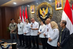 Konpers Cengkeh Radioaktif