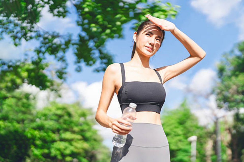 Tips Menjaga Kesehatan saat Cuaca Panas