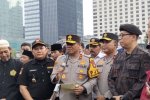 Kapolda Metro Jaya Irjen Pol Asep Edi Suheri usai apel siaga keamanan bersama sejumlah organisasi kemasyarakatan di Lapangan Presisi Ditlantas Polda M