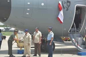 Presiden Prabowo menyerahkan Pesawat Airbus A400M ke TNI AU