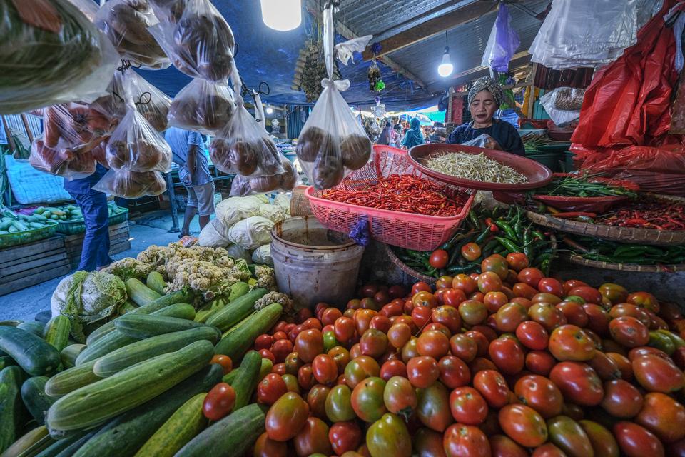 Jelang Rilis BPS Hari Ini, Ekonom Waspadai Perlambatan Ekonomi di 4,88%-5,05%