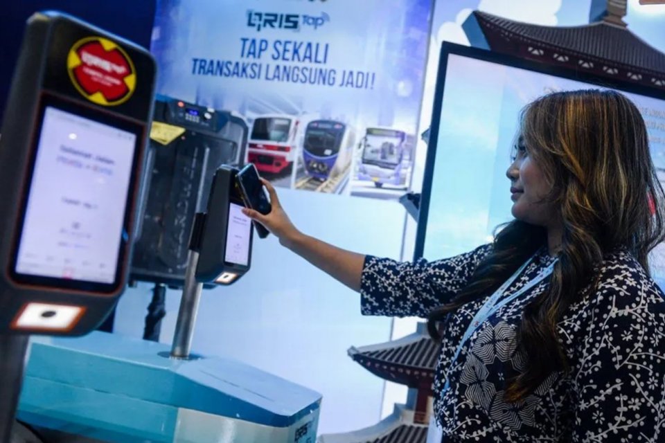 BI Rilis QRIS Tap In-Tap Out, Ini Cara Naik MRT, LRT, TransJakarta Tanpa Kartu