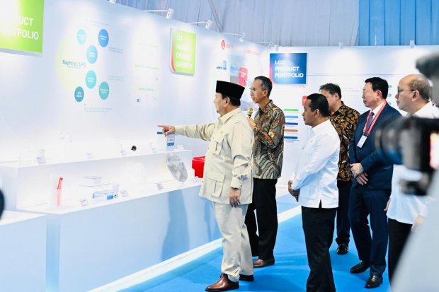 Presiden Prabowo Subianto Meninjau Pabrik Petrokimia Lotte