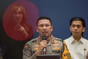 Konferensi pers penemuan dua kerangka mayat di gedung ACC Kwitang