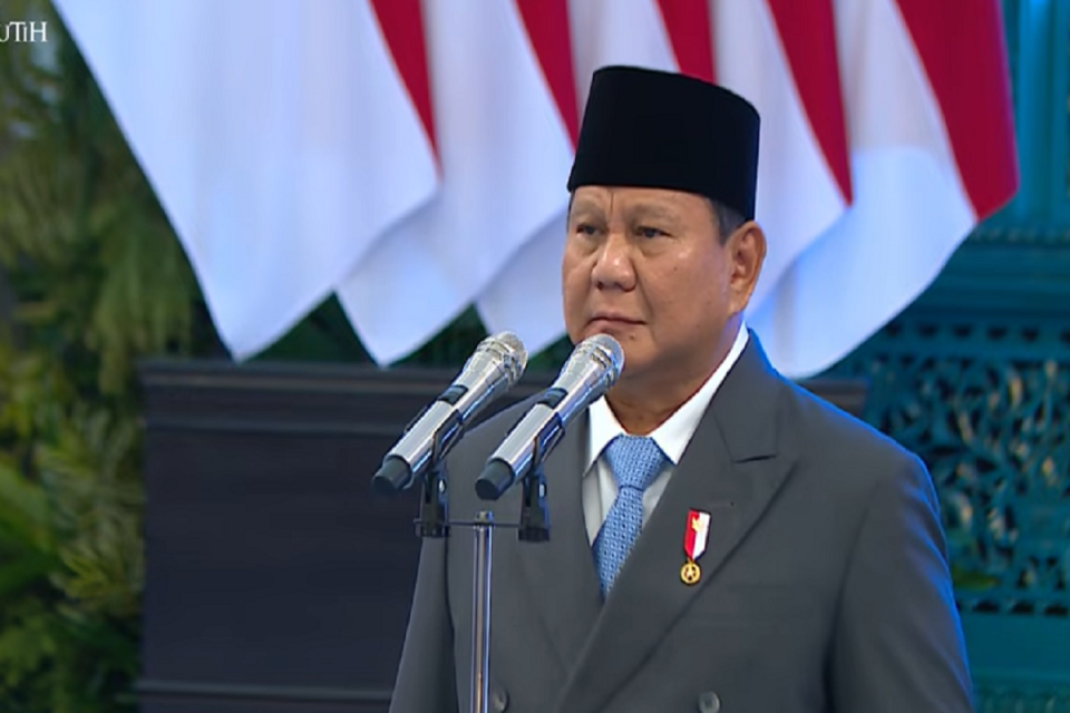 Presiden Prabowo Subianto saat penganugerahan gelar pahlawan nasional di Istana Negara, Jakarta, Senin (10/11). Foto: YouTube/Sekretariat Presiden