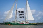 Rainbow Warrior ikut dalam People Summit di Belem