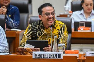 Raker Komisi VII DPR bersama Menteri UMKM
