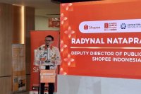 Deputy Director of Public Affairs Shopee Indonesia Radynal Nataprawira dalam acara Shopee, Selasa (18/11).