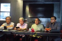 Paguyuban Lender PT Dana Syariah Indonesia saat konferensi pers, Rabu (19/11/2025). 