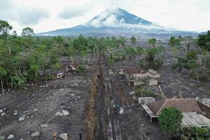 Penanganan bencana erupsi Gunung Semeru