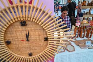 Pameran produk UMKM inkubator bisnis di Palu