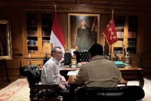 Presiden Prabowo Subianto menerima Wakil Ketua DPR Sufmi Dasco Ahmad di kediamannya di Hambalang, Bogor, Jawa Barat, Sabtu (22/11). 
