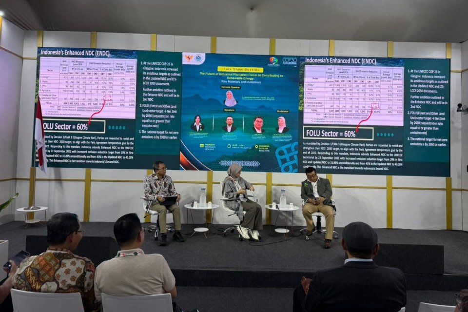 Sesi talk show di Paviliun Indonesia bertajuk “The Future of Industrial Plantation Forest in Contributing to Renewable Energy” pada Conference of the Parties ke-30 (COP 30) di Belem, Brasil, Kamis (13/11). Sesi ini membahas peluang hutan tanaman industri 