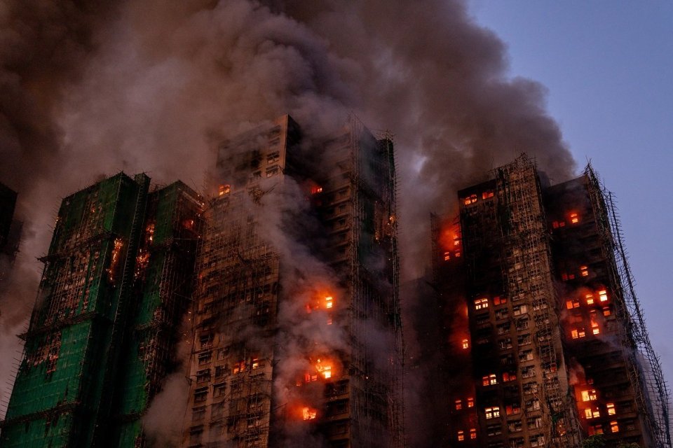Kebakaran apartemen di Hong Kong. Foto: Reuters/ Vernon Yuen/Nexpher Images via ZUMA Press Wire