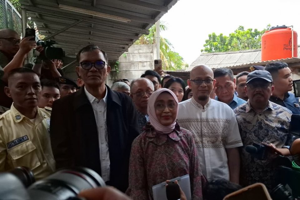 Eks Direktur Utama ASDP Ira Puspadesi dan dua petinggi bebas dari tahanan, Jumat (28/11)