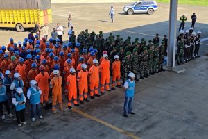 Personel PLN tanggap bencana