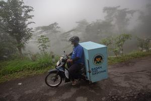 Distribusi makanan program MBG SPPG Samigaluh