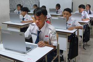 Asesmen Sumatif Akhir Semester berbasis daring di Bali