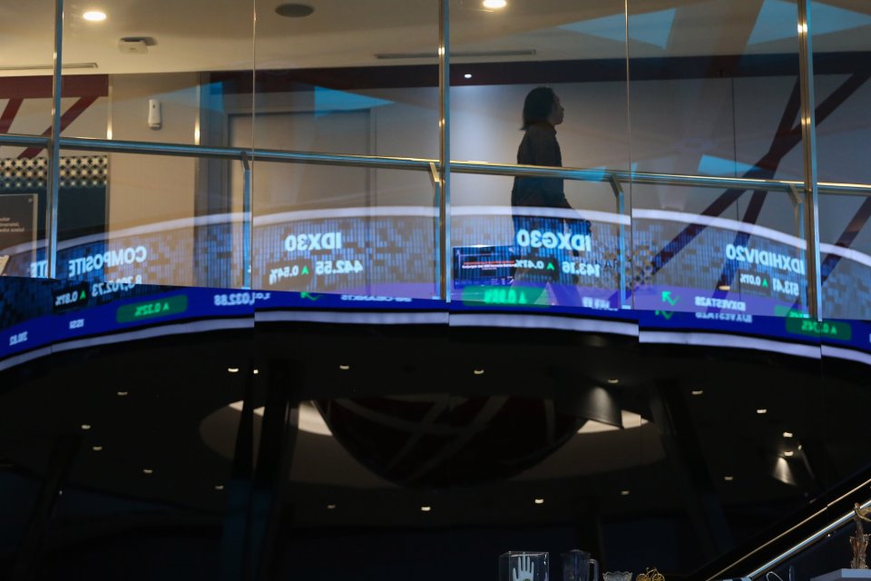 investor asing, DEWA, PTRO, net buy, saham