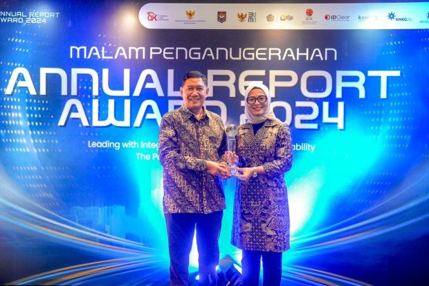 Bank Mandiri meraih Juara 1 ARA 2024, mengukuhkan konsistensi empat tahun beruntun dalam transparansi dan tata kelola.
