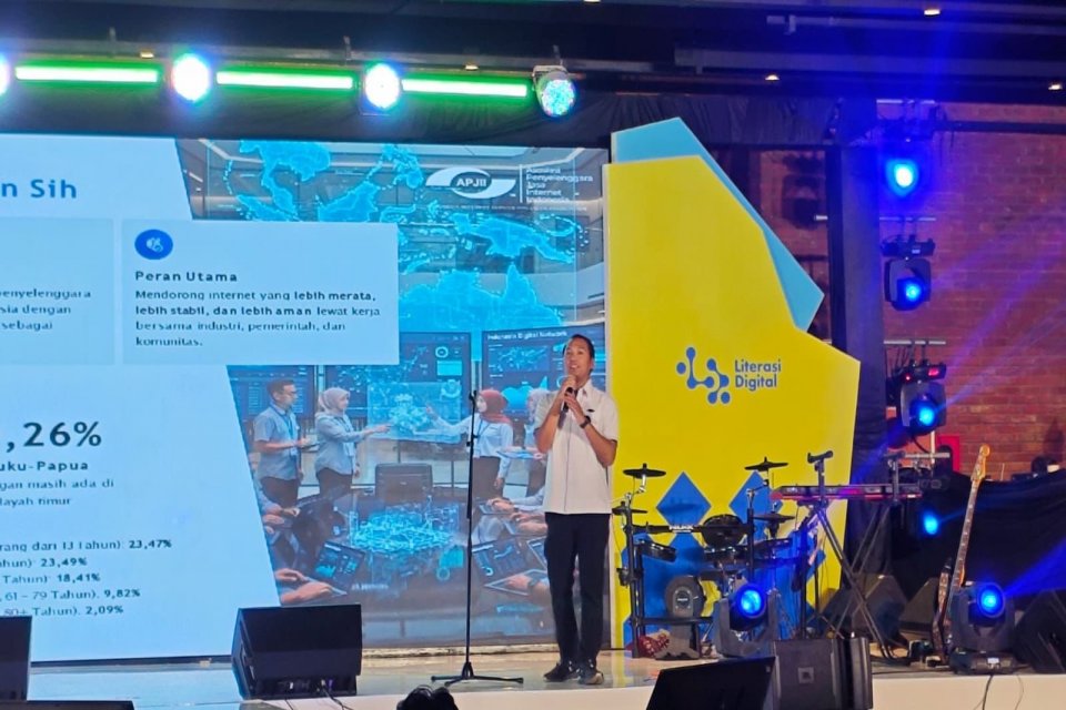 Ketua Bidang Sistem Informasi dan Pengembangan SDM Anggota APJII, Danang Wijayanto, di Temu Nasional Pegiat Literasi Digital di Jakarta Selatan, Selasa (16/12).