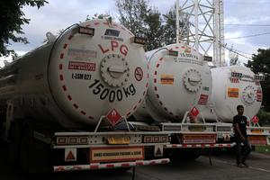 Penambahan mobil skid tank elpiji untuk daerah bencana Aceh