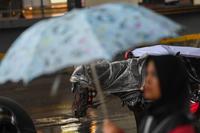 Potensi hujan dampak siklon di jakarta