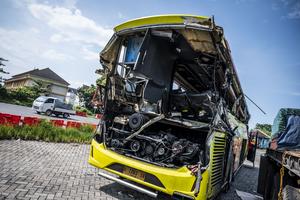 Pascakecelakaan bus di Tol Krapyak Semarang