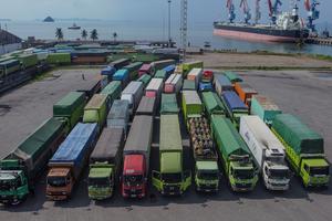 Pengalihan penyeberangan untuk truk di Pelabuhan Ciwandan