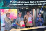 Penandatanganan pendirian FiberCo antara Arsari Group, Indosat Ooredoo Hutchison (IOH) dan Northstar Group mendirikan FiberCo, Selasa (23/12) 