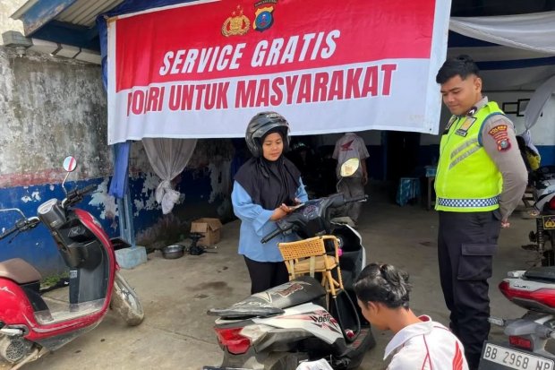 Polri menyediakan layanan servis dan cuci motor gratis 