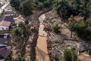 Pemanfaatan kembali sampah kayu