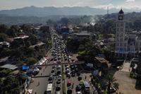 Kepadatan jalur Puncak Bogor libur Natal