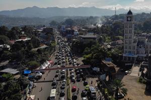 Kepadatan jalur Puncak Bogor libur Natal