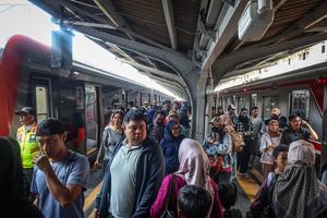 Jumlah penumpang KRL Commuter Line saat Nataru